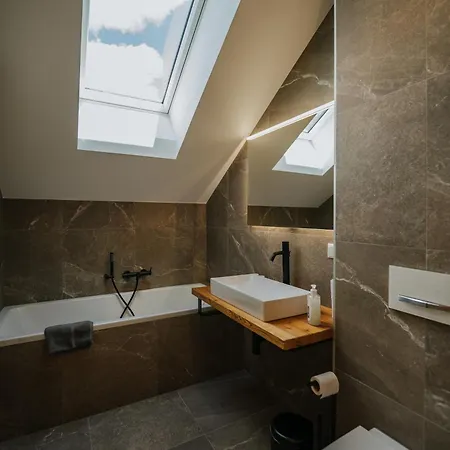 Nocklodge St Oswald - Lei Luxury بيت خشبي